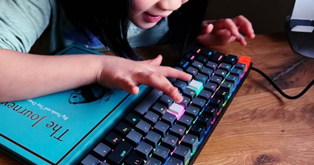 女儿的第一把机械键盘